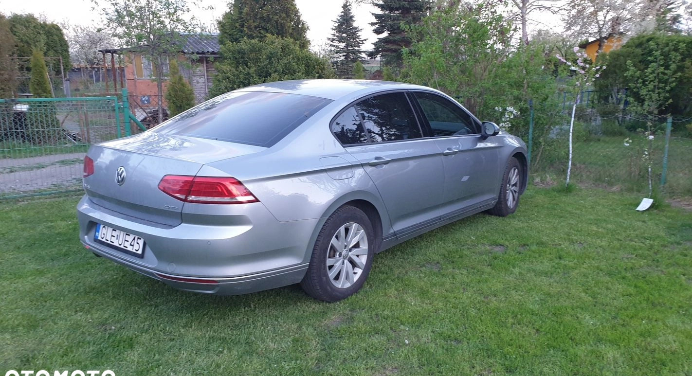 Volkswagen Passat cena 64900 przebieg: 151000, rok produkcji 2017 z Gdańsk małe 7